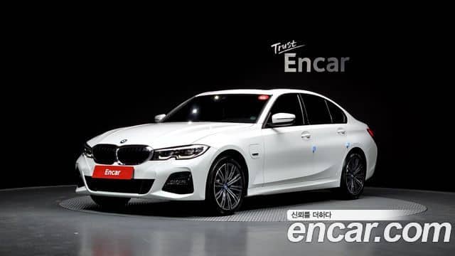BMW 3 Series, 2022