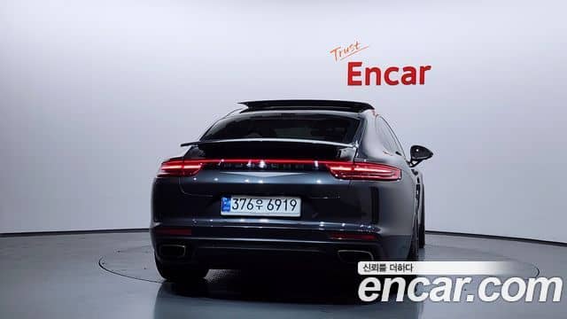 Porsche Panamera, 2018