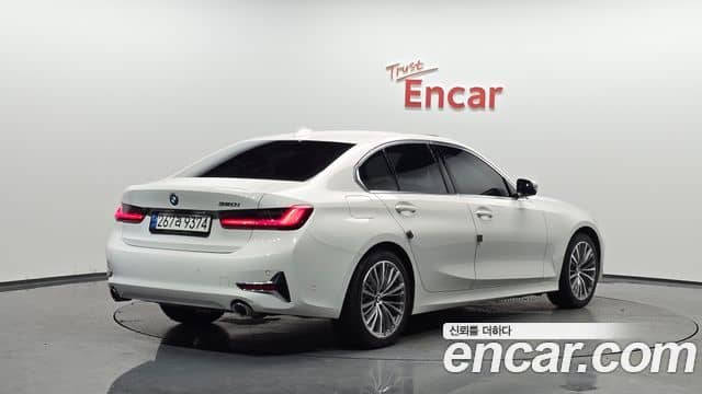 BMW 3 Series, 2021