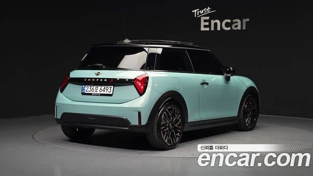 Mini Cooper S, 2024