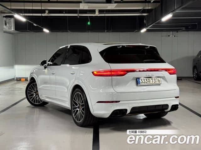 Porsche Cayenne, 2021
