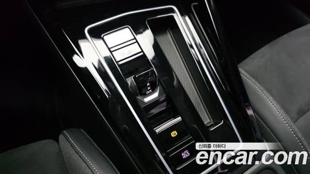 Volkswagen Golf, 2025