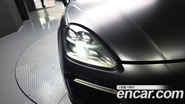 Porsche Cayenne, 2023