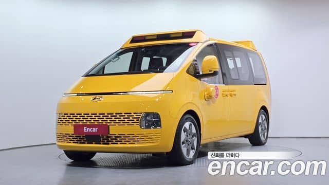 Hyundai Staria, 2023