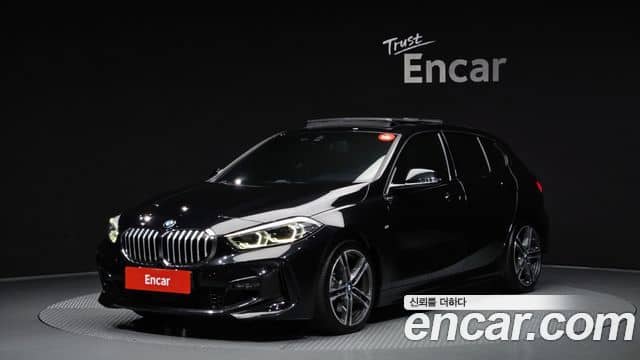 BMW 1 Series, 2022
