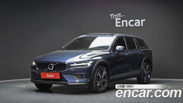 Volvo V60 Cross Country, 2021