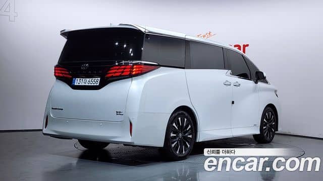 Toyota Alphard, 2024