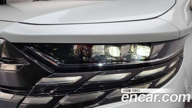 Toyota Alphard, 2024
