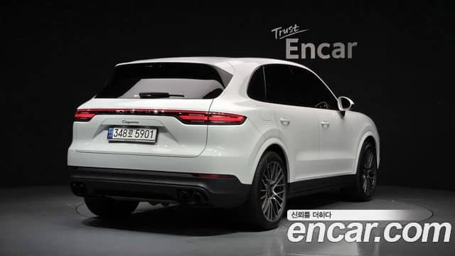Porsche Cayenne, 2022