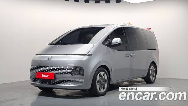 Hyundai Staria, 2023
