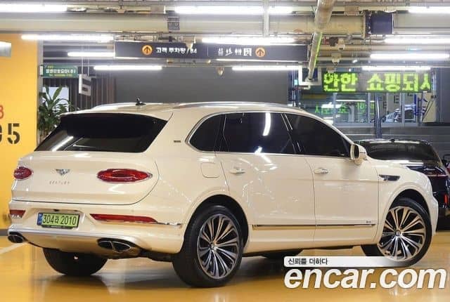 Bentley Bentayga, 2024