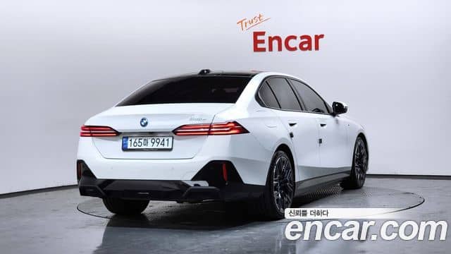 BMW 5 Series, 2024