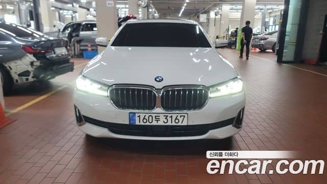 BMW 5 Series, 2022