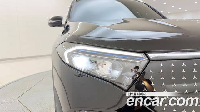 Mercedes-Benz EQB, 2025