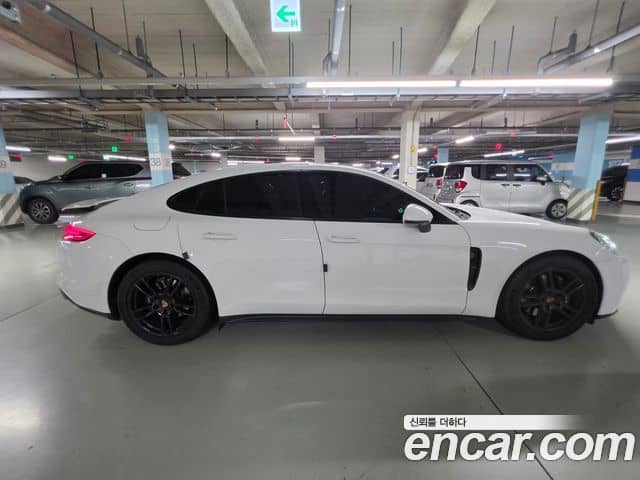 Porsche Panamera, 2018