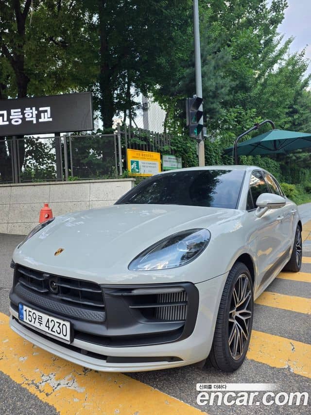 Porsche Macan, 2023