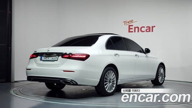 Mercedes-Benz E-Class, 2023