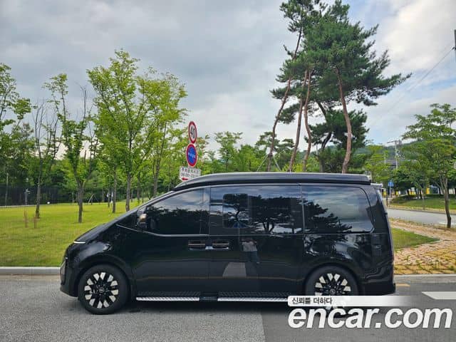 Hyundai Staria, 2025