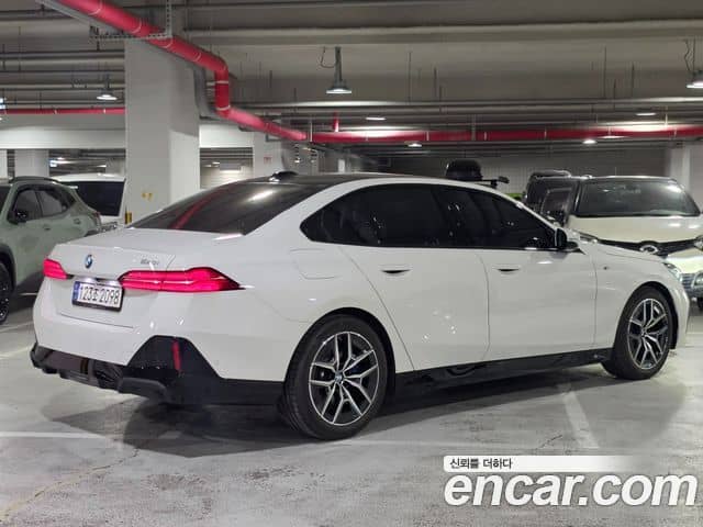 BMW 5 Series, 2023
