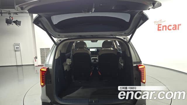 Kia Carnival, 2025