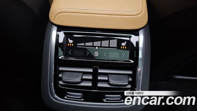 Volvo V60 Cross Country, 2025