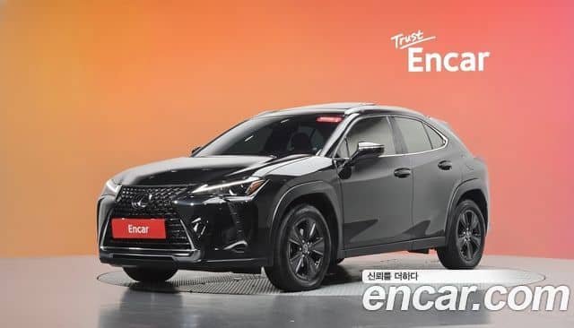 Lexus UX250h, 2023