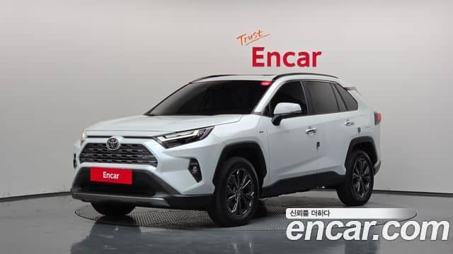 Toyota RAV4, 2025