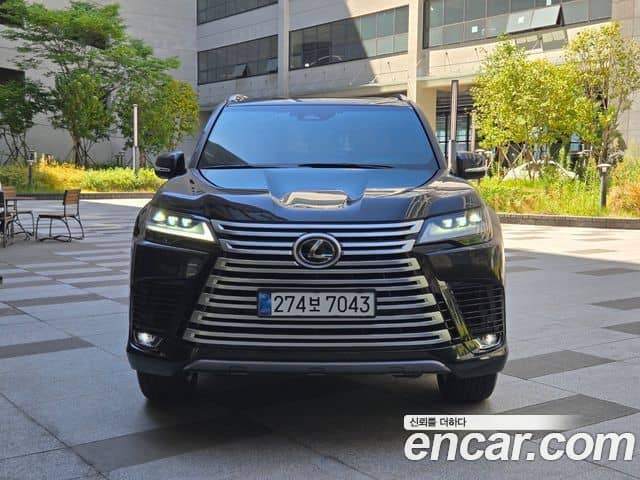 Lexus LX, 2025