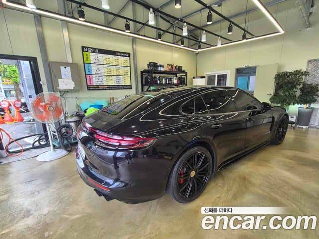 Porsche Panamera, 2019
