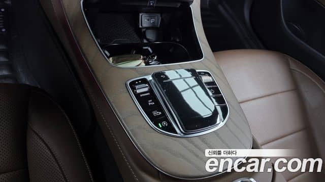 Mercedes-Benz E-Class, 2023