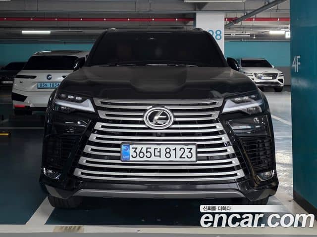 Lexus LX, 2025