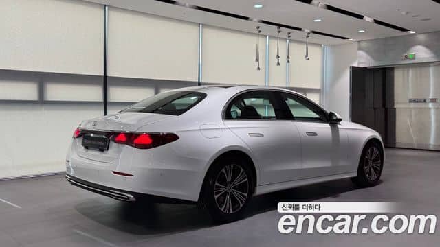 Mercedes-Benz E-Class, 2025