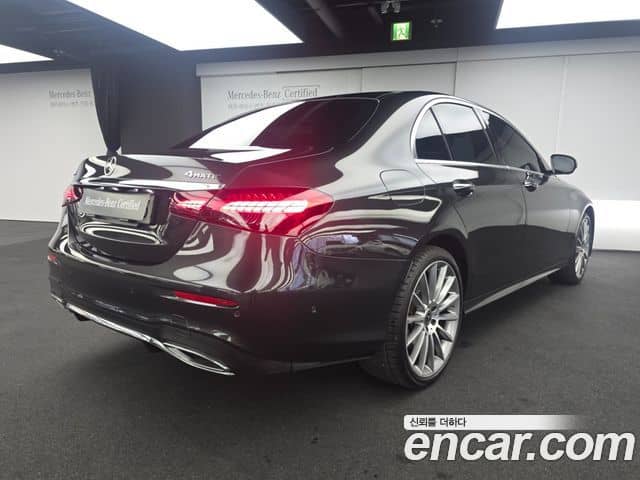 Mercedes-Benz E-Class, 2022