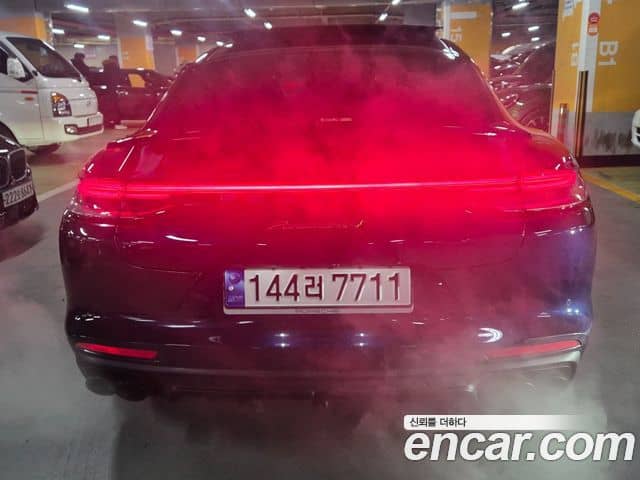 Porsche Panamera, 2023