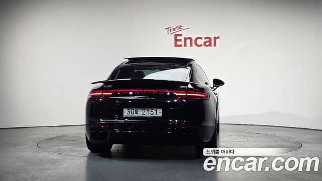 Porsche Panamera, 2019