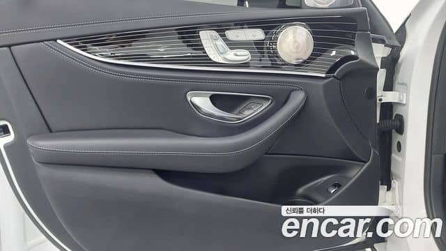 Mercedes-Benz E-Class, 2022