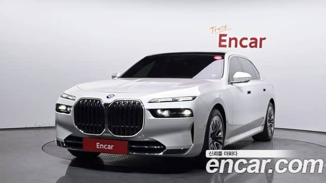 BMW 7 Series, 2023