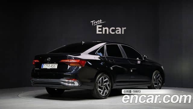 Volkswagen Jetta, 2024