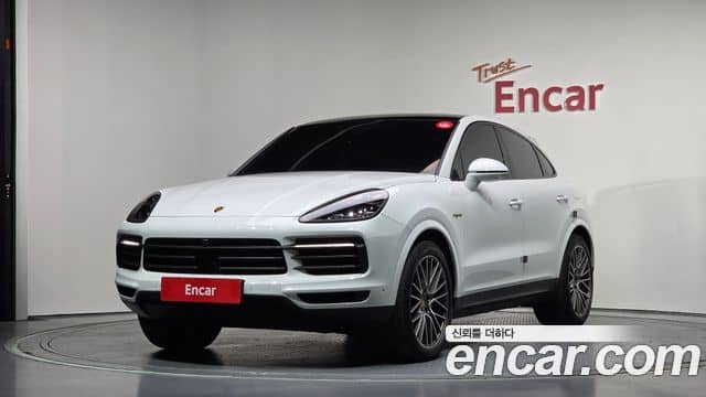 Porsche Cayenne, 2023