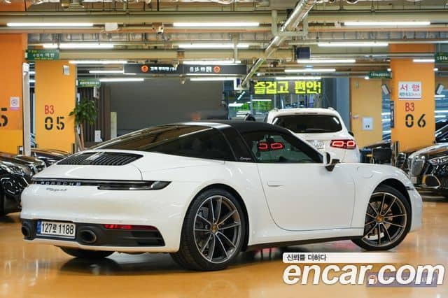 Porsche 911, 2021