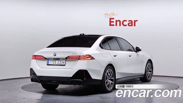 BMW 5 Series, 2025