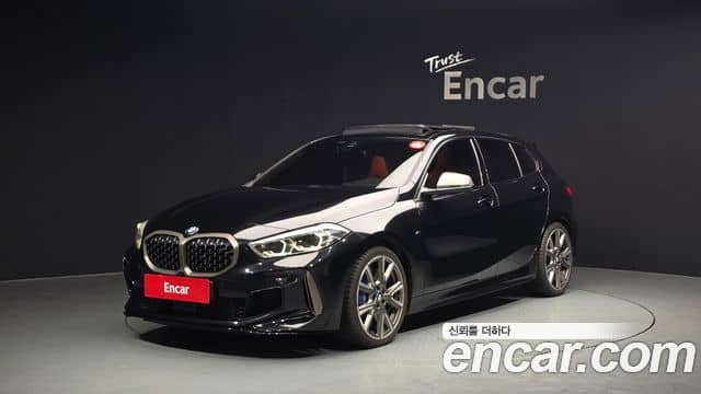 BMW 1 Series, 2022