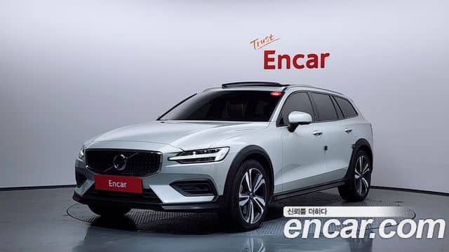 Volvo V60 Cross Country, 2020