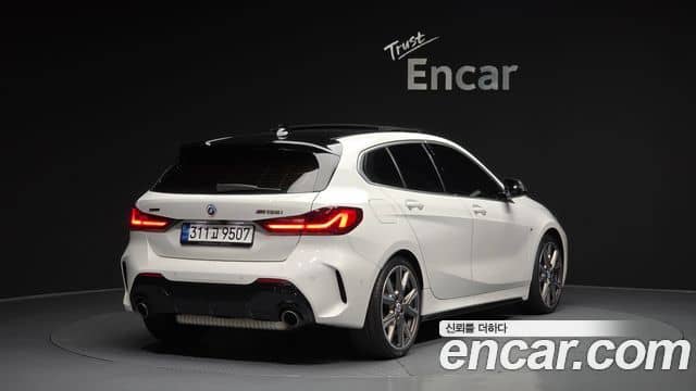 BMW 1 Series, 2022