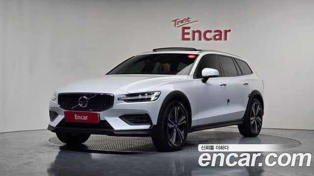 Volvo V60 Cross Country, 2019