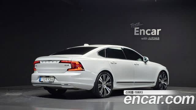 Volvo S90, 2022
