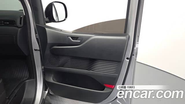 Hyundai Staria, 2025