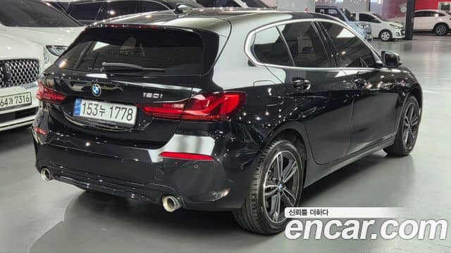 BMW 1 Series, 2024