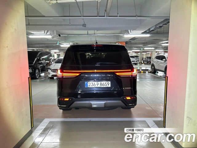 Lexus LX, 2025