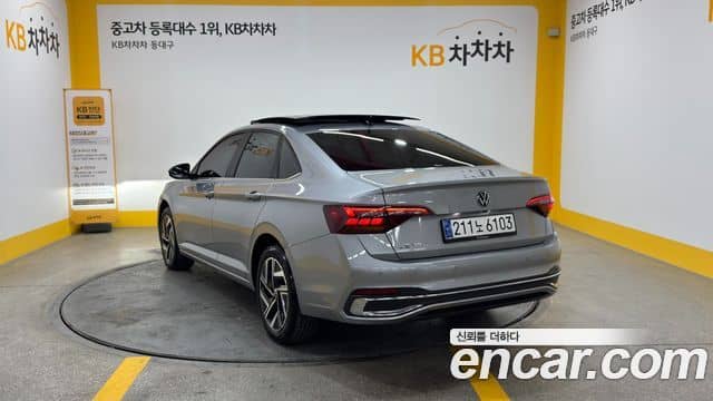 Volkswagen Jetta, 2023